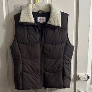 Xhilaration Brown Puffer Vest with Cream Collar